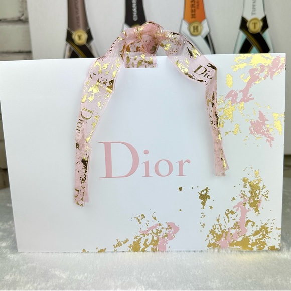 DIOR pink and gold shopping bag with ribbon tie - Picture 1 of 4